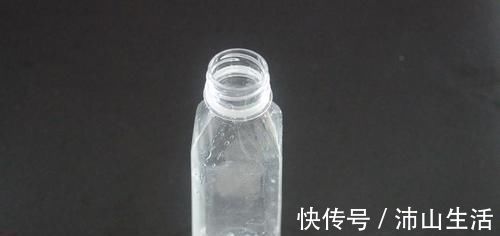 花生壳和橘子皮放在一起,这个用途太实用了,看完尽快提醒家里人