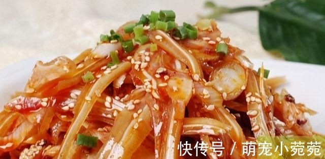 十五道饭店精品凉菜，川味十足，味型丰富，深受广大观众喜爱