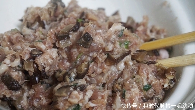 才3块钱的“它”这样吃好惊艳!比海绵吸汤汁,比肉还香更下饭!