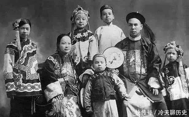 摄政王|晚清富贵人家:小妾个个貌美如花,图6摄政王的全家福!