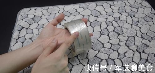 无论地垫多脏多旧，立马学会这窍门，污渍灰尘自动脱落，太实用了