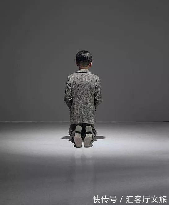 金马桶!三根香蕉卖到上百万?网友:这位国宝级艺术家太牛了!