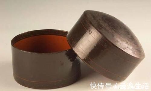 嘴唇 美妆冷知识:古代不止有抿一抿的胭脂纸,还发明过管状口红