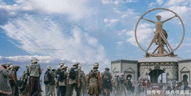 全球最疯狂的城市,一年只有几天存在,游客