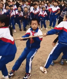 |搞笑GIF: 你可能永远不知道 长发女孩脸到底能有多大