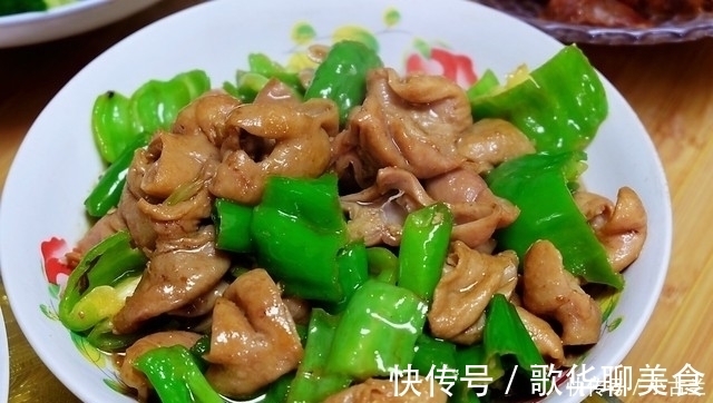 娘家|在娘家聚餐，弟媳妇做了一大桌子菜招待，样样都好吃，亲友全点赞