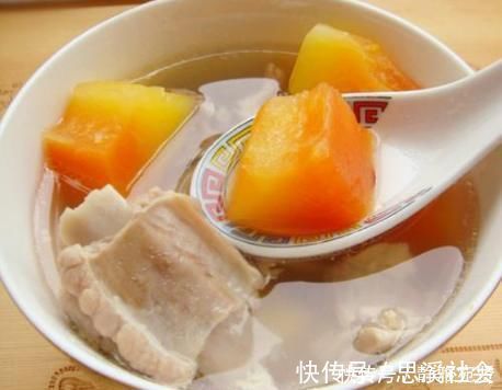 浸泡|清炖排骨，最忌只焯水，做好“1泡2洗3焯”，干净无腥，鲜香味美