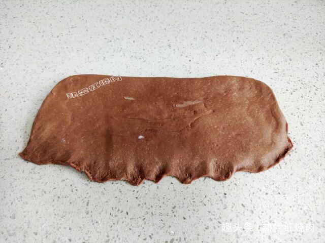 辫子面包容易断筋,自打用了这办法,每次做都成功而且拉丝效果好