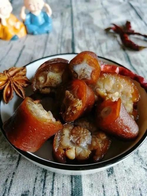 猪尾巴汤|猪的这个部位,比排骨营养多5倍,价格是排骨的一半,不买亏大了