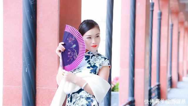 女人|一个多情的女人,在诗意的江南,温婉的行走