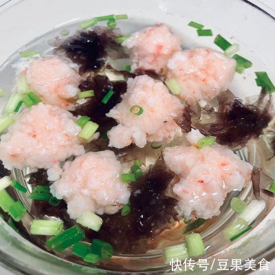 紫菜|网红吃了还想吃的紫菜虾滑汤，简单快手超美味