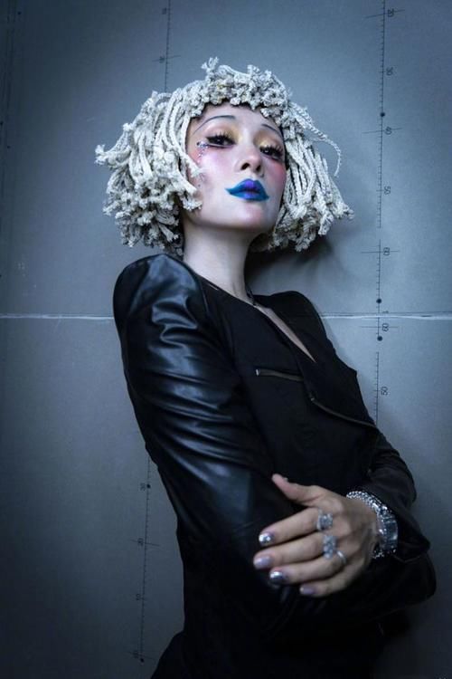 妆容还|万圣节，戚薇妆容吓人，张雪迎大眼抢镜，而章子怡妆容显丑很成功