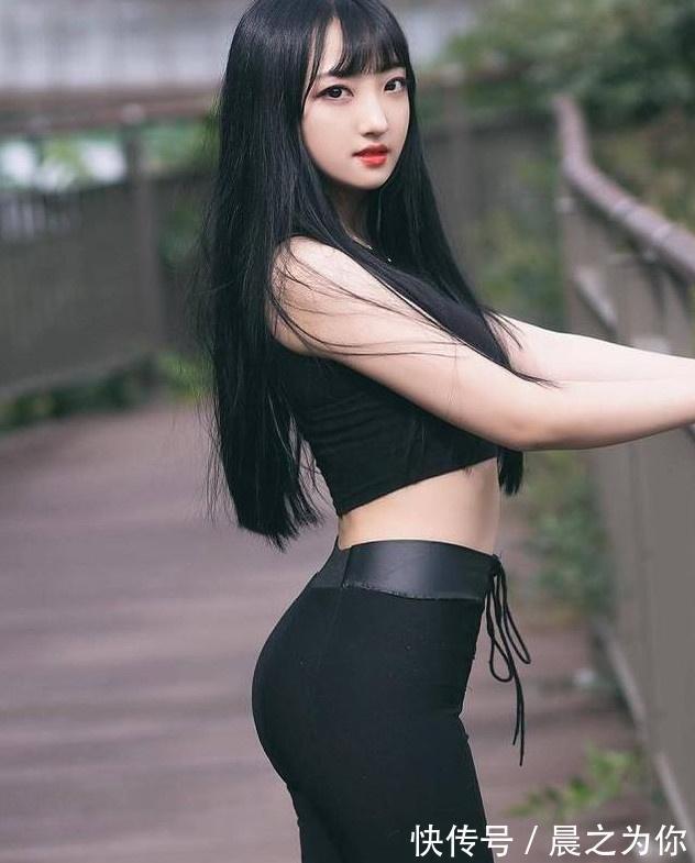 小姐姐 时尚穿搭:优雅浪漫的打底裤美女,展现女人靓丽姿态