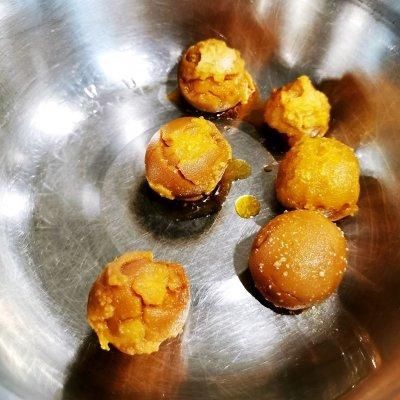 仿蛋黄酥 创意土豆沙拉球#一起土豆沙拉吧#