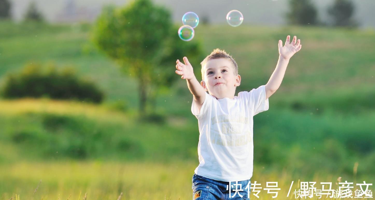 孩子|有儿子的家庭,在这3件事上越“舍得”,未来他给你的回报越多