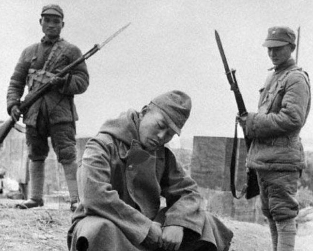 切腹|日军最真实的“切腹自尽”,看起来很高尚,实际上疼得鬼哭狼嚎!