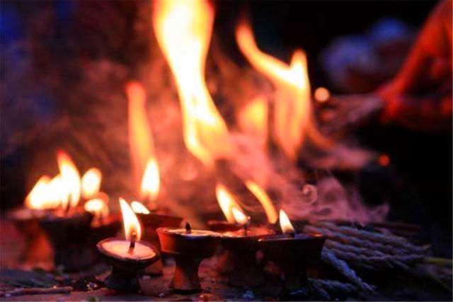 习俗@寒衣节又叫“祭祖节”,为何流行“送寒衣”?这天还有什么讲究?