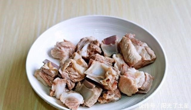 家家户户|它是厨房里的“补钙能手”,钙含量比牛奶高,家家户户吃得起
