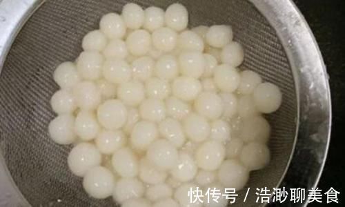 入冬后,这甜品我家隔三差五吃,一煮一炒,甜甜糯糯,热乎又暖胃