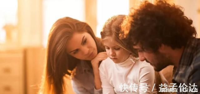 偷窃|6岁女娃逛超市不买东西,店员怀疑偷窃,翻开孩子口袋,店员泪目