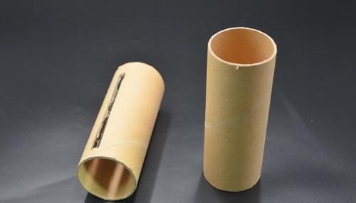 保鲜袋用完后的纸筒不要扔,原来放在家里特别实用,方法太赞了