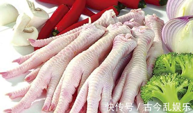 水淀粉|鸡爪这个做法火了，比泡椒、虎皮还好吃，酸甜微辣，吃过就忘不掉