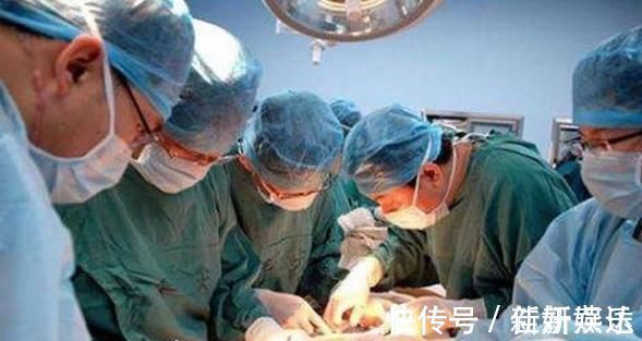 丽丽|24岁孕妇怀上双胞胎,摔倒流产无奈只能清宫,却发现意外惊喜