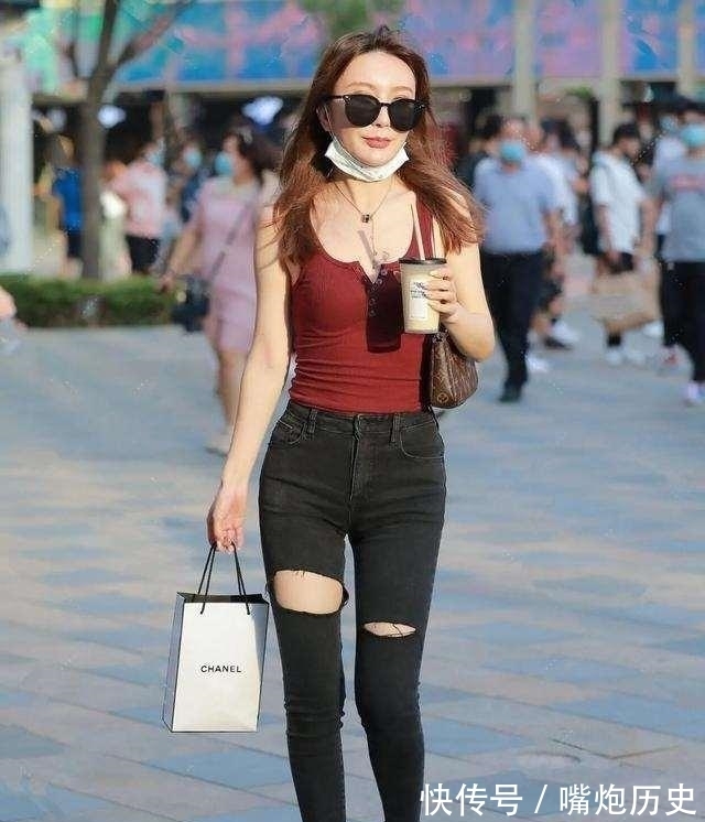 萝卜裤 优雅多姿的打底裤美女,搭配风格要追求别具一格,身材火辣