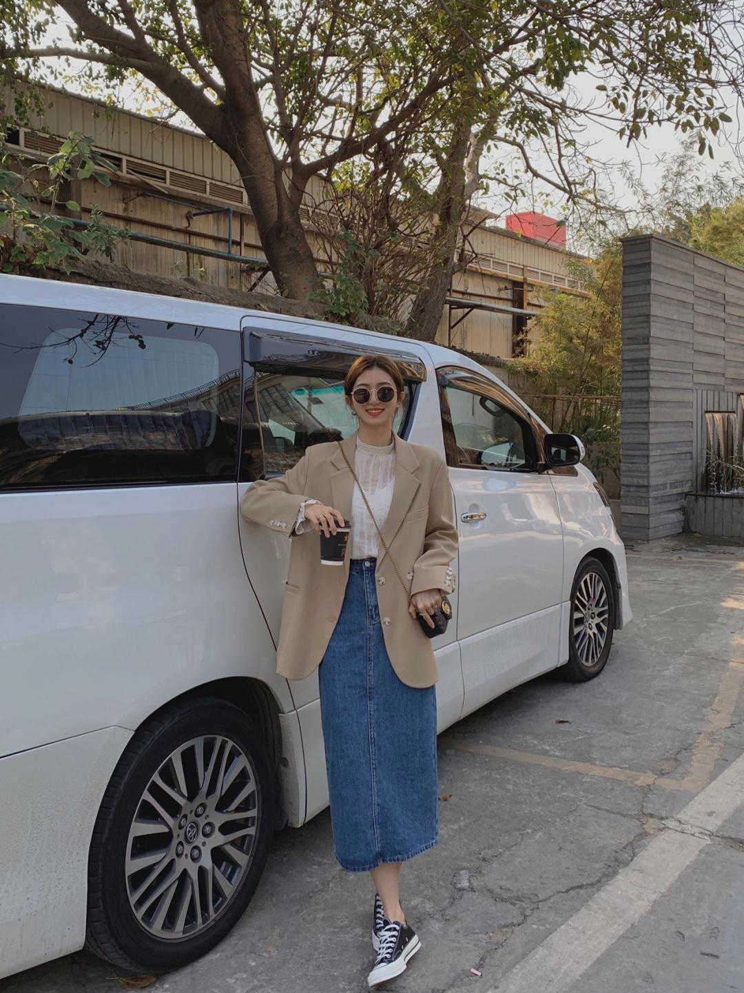 t恤|30+的女生建议多尝试优雅风，针织衫搭配高腰A字半身裙，高级减龄