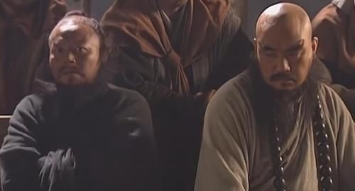 施耐庵&为何李逵敢跟武松拼命,卢俊义鲁智深却不敢?是不敢还是不肯?