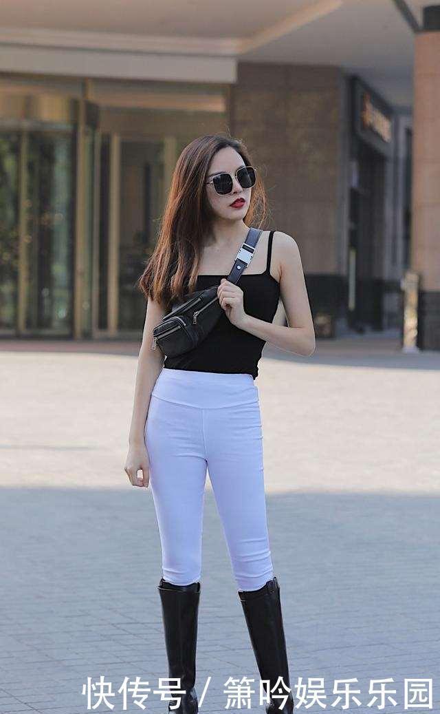 裤子|灰色打底裤搭配黑色上衣,多款颜色穿搭显气质,展示身材显示腰身
