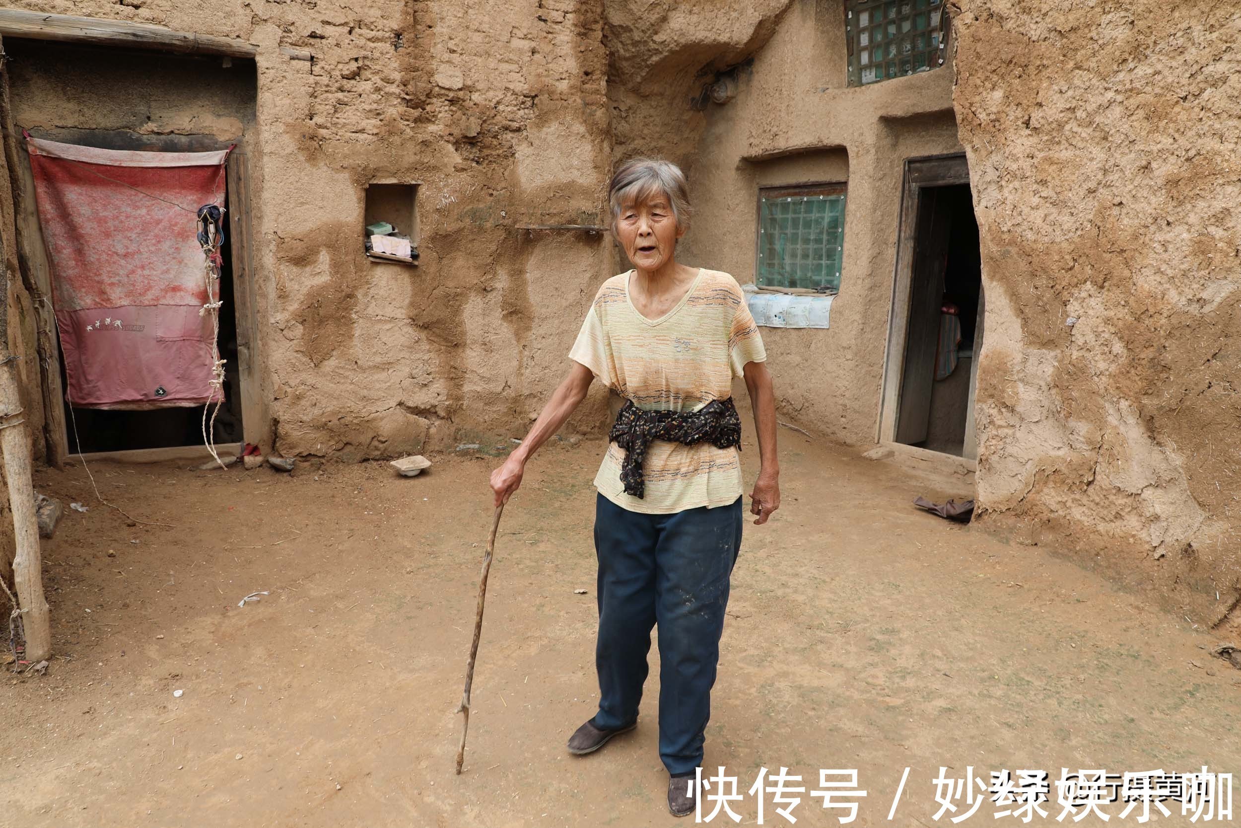 老两口#60年前独生女初中毕业被父母强行招了上门女婿,如今活成啥样?