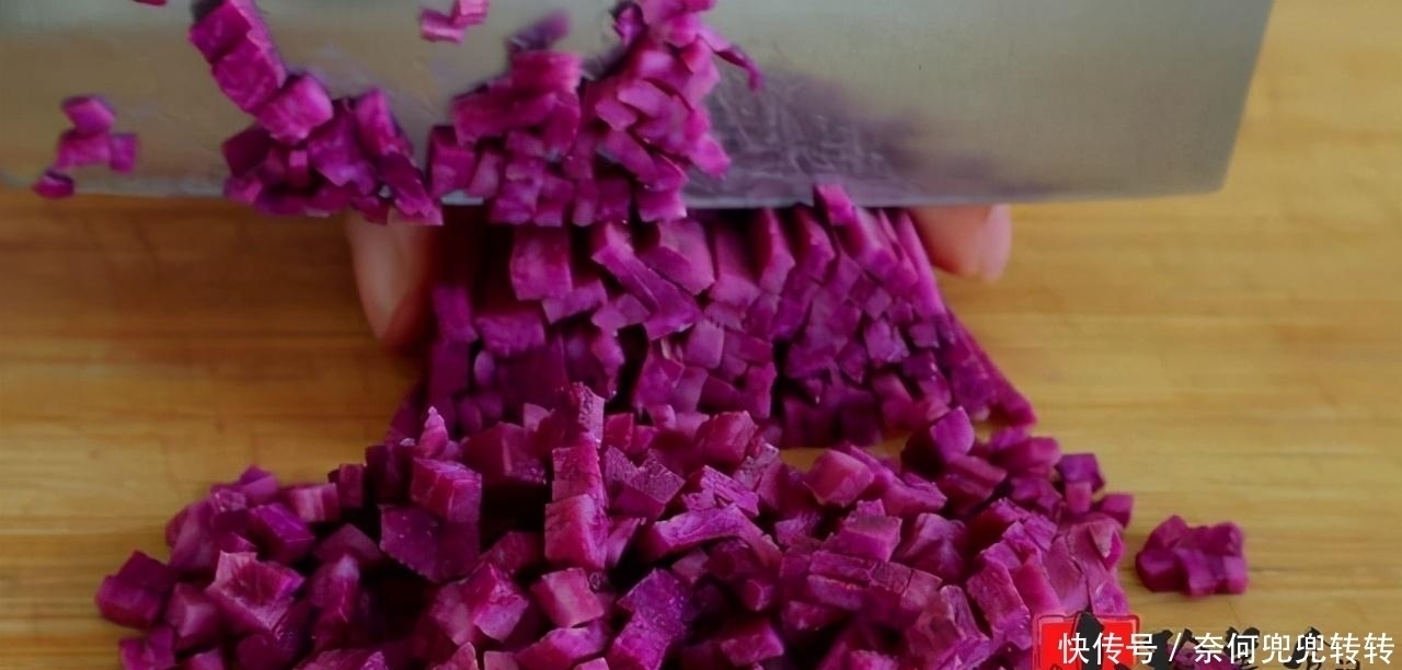 家人|用燕麦片来发面，操作实在太简单了，好看又好吃，出锅家人都爱吃