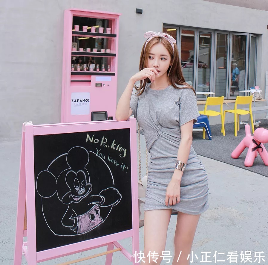 孙允珠|孙允珠:可爱兔耳朵头饰搭配灰色包臀裙,清纯靓丽