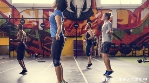 心肺|平时极少锻炼的中年男士,突然跑步你觉得他一气能跑多远