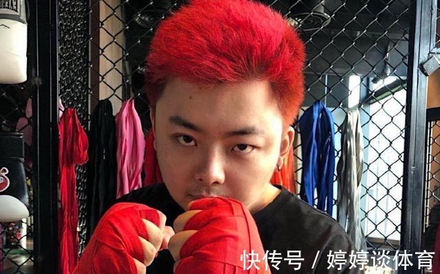 再无二百斤漫天飞羽！健身一年后Uzi秀腹肌照，小狗减肥成功