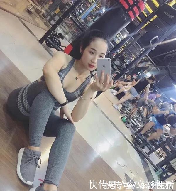 p越南女老师,大长腿搭配迷人曲线,再把臀部训练给到你