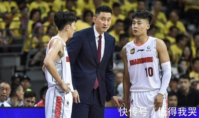 特许鞋|胡明轩胜利了！CBA官宣5位“特许”球员，四字外援重返CBA
