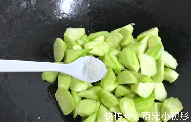 此菜再不吃就要等到明年了，低脂又鲜美，比大鱼大肉好吃多了