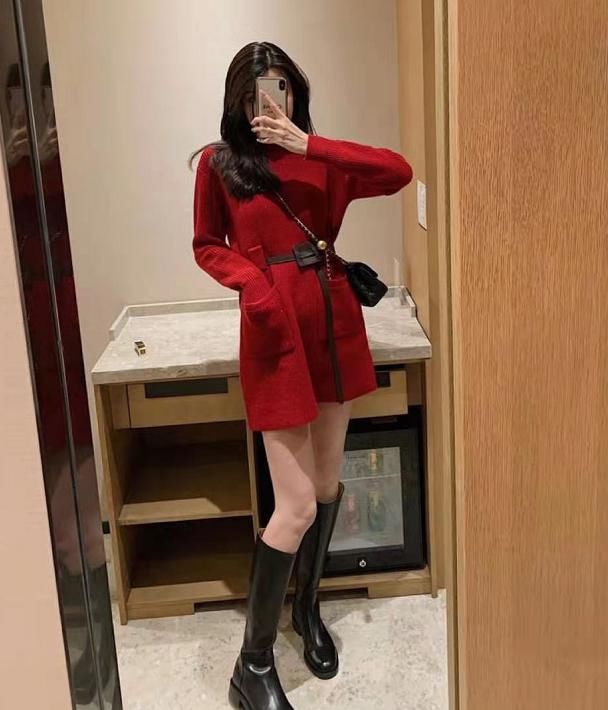 这个新年红太深得我心了！显白到爆炸，超级洋气！