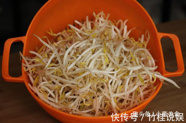 炒豆芽时,有人焯水有人直接炒,做错这一步,豆芽不脆不爽口