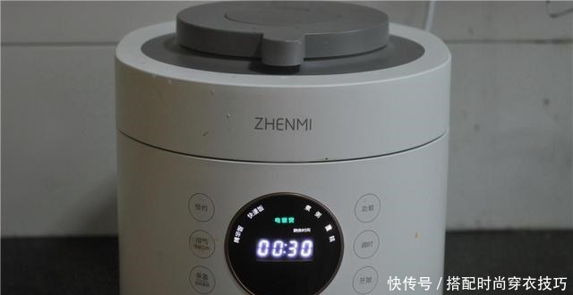  早餐|女人，别只会吃红枣啦！天冷多吃它，入锅一蒸，晶莹剔透香喷喷！