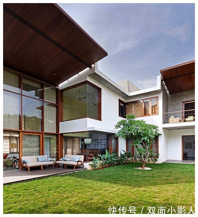 客厅|印度夫妻晒出350㎡别墅走红网络,二人世界,被超多人羡慕!