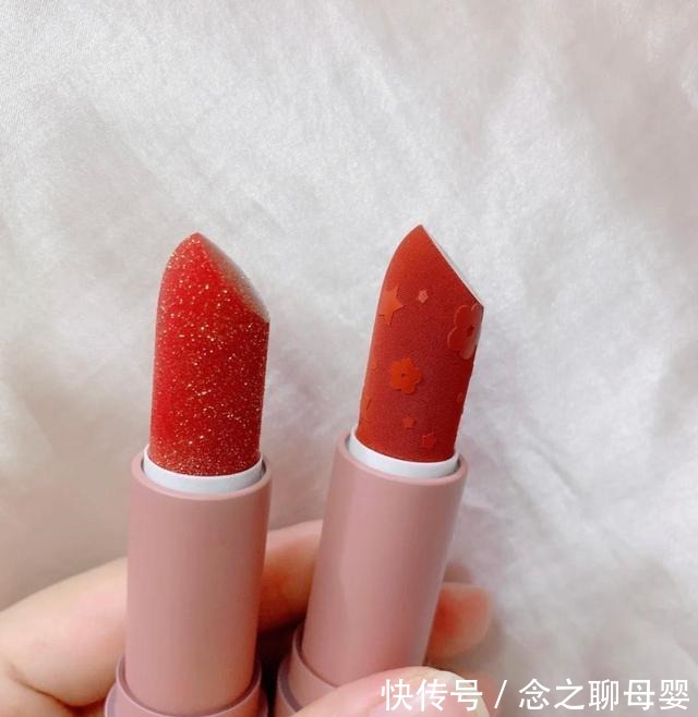 丝绒哑光 国货口红“真不行”完美日记被吐槽,花西子风评差,难怪用大牌