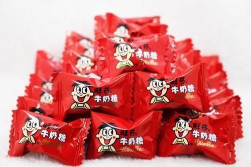 超市里|5种糖卖了近30年，没换过包装，搁超市不起眼的地方，从来不愁卖