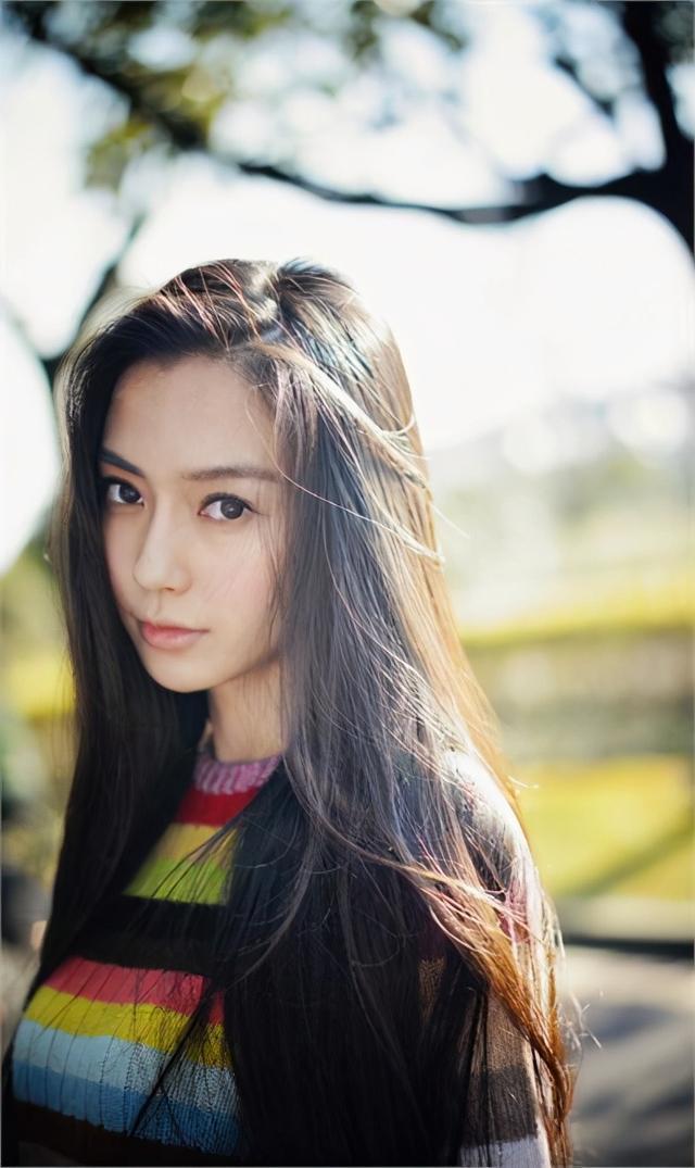 短发难打理,长发太无趣,这些齐肩发造型又美又飒还百变