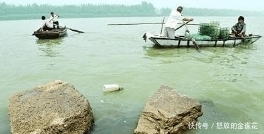 水底|朱元璋跪下磕了一个头, 万岁山裂开深涧, 明祖陵沉入水底三百年