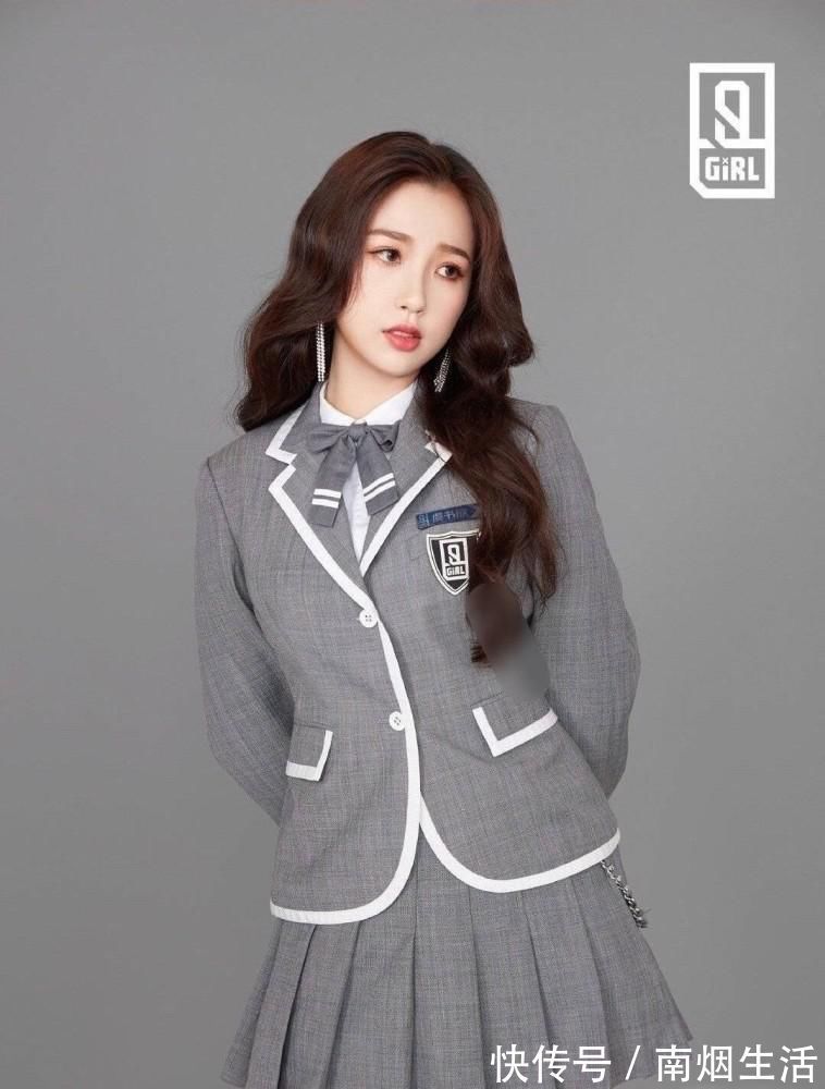 撞衫|创造营第四季和青春有你第三季练习生校服撞衫,双排扣设计赢在设计输在质感