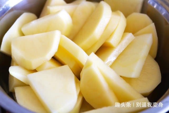 吃一个，相当于7个苹果70颗花生，特便宜，大人小孩都爱吃