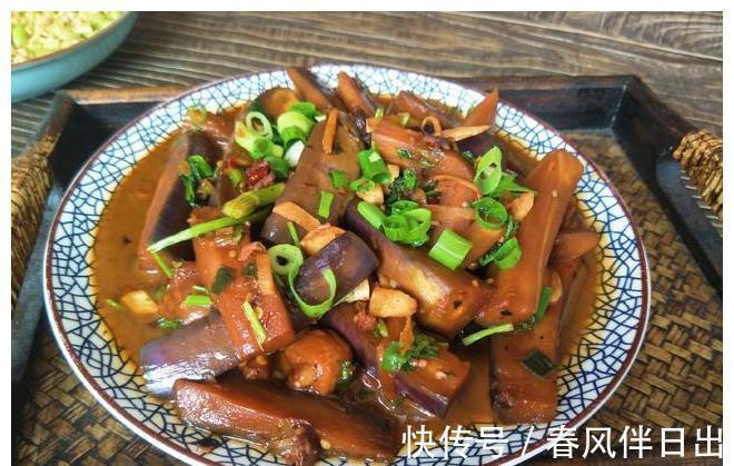 入味|茄子最下饭的做法，软烂入味，不炸不煎，5分钟就做好，超好吃